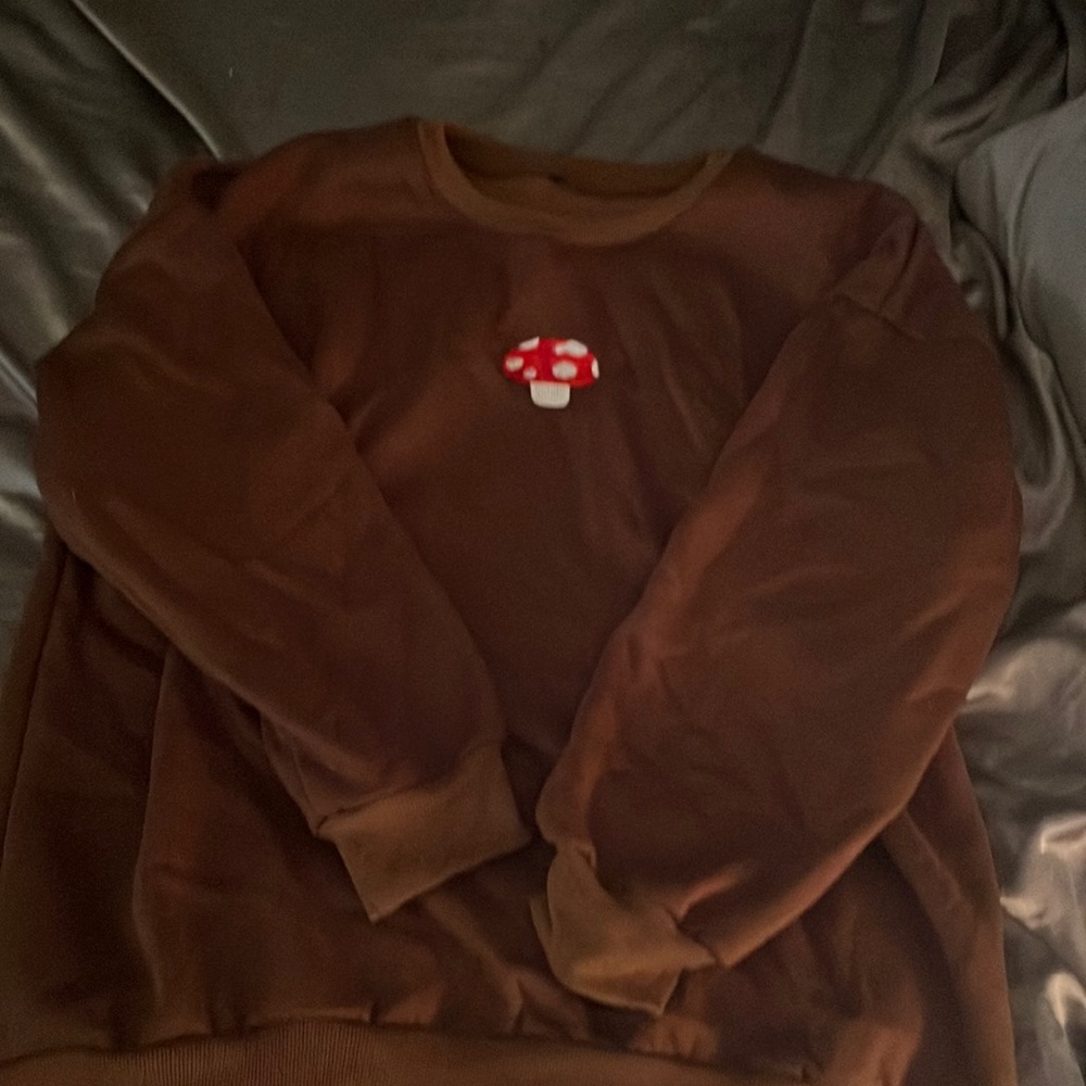 Brown mushroom crewneck
